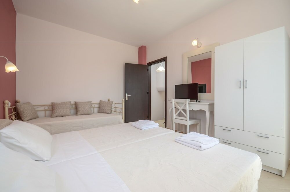 Фото Naxos Luxury Villas