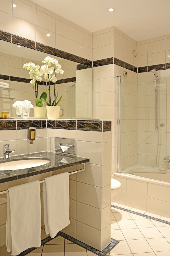 Фото Hotel Garni Kaiserstuhl