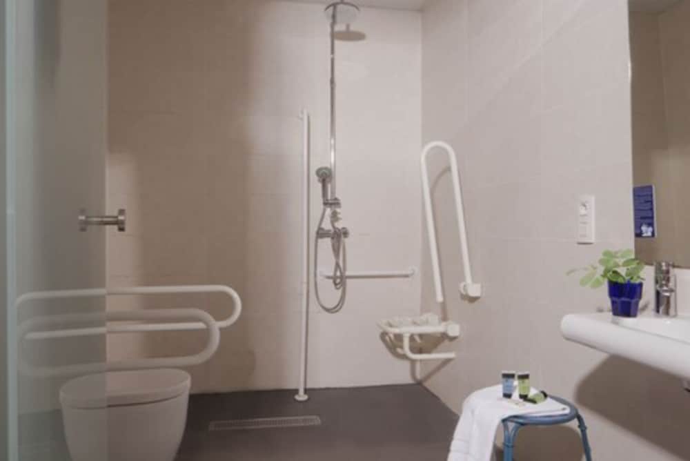 Фото Som Nit Born