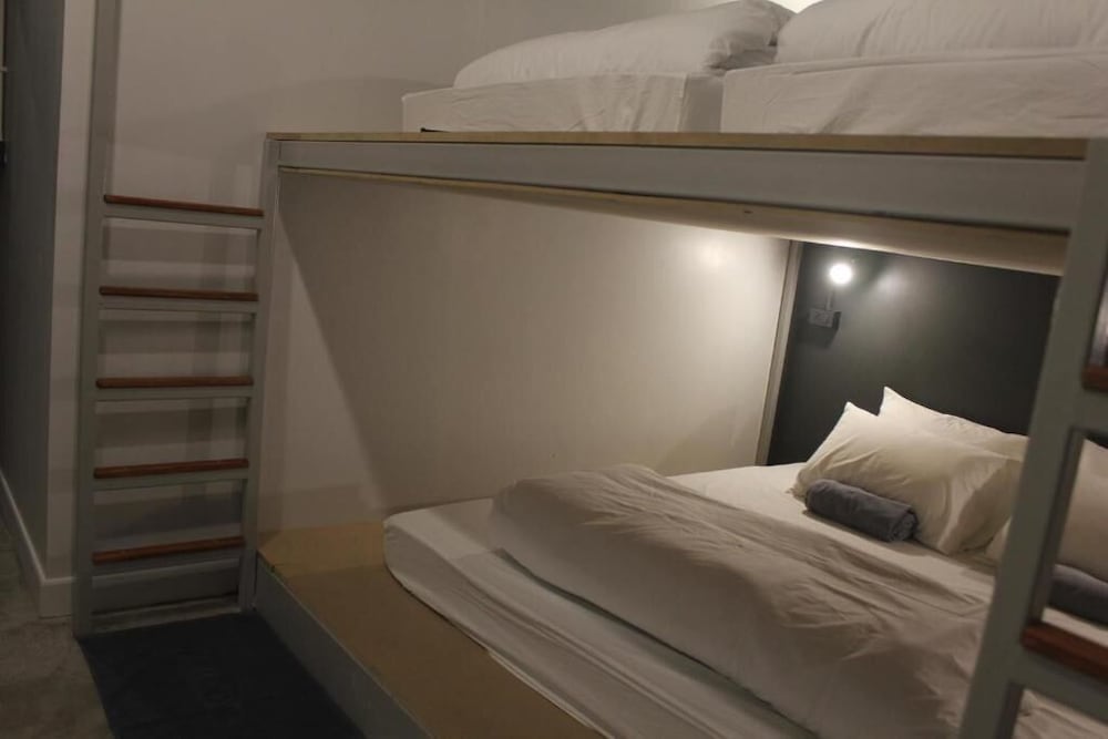 Фото Ekanek Hostel Bangkok - Adults Only