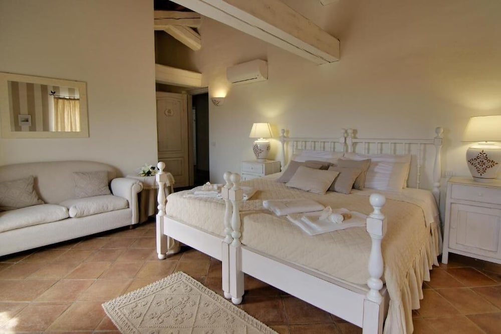 Фото Domus Corallia Luxury Rooms