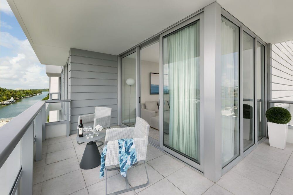 Фото The Altair Hotel Bay Harbor