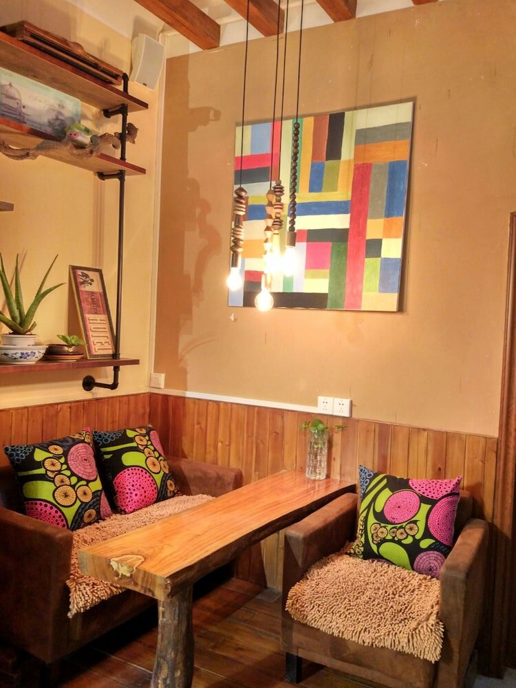 Фото Gestern Inn-English Service