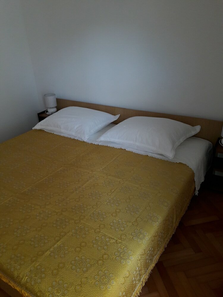 Фото Apartments Metajna X