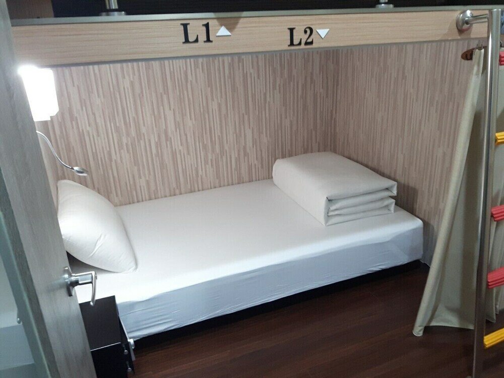 Фото Old Door Hostel & Bar