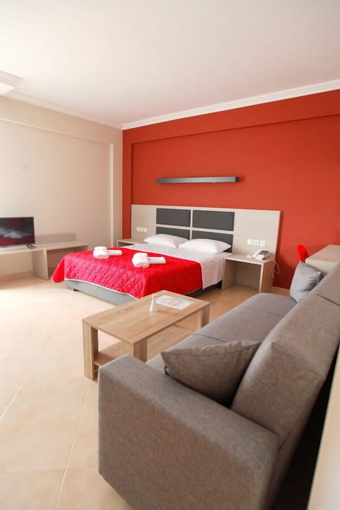 Фото Sun & Sea Luxury Hotel