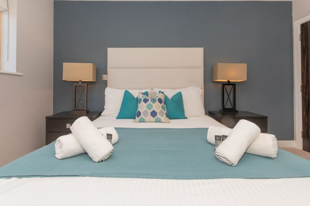 Фото Henge House, Penthouse Apartment