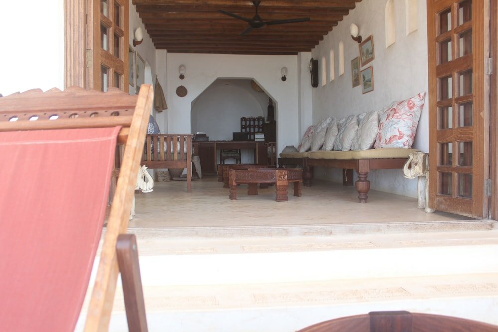 Фото Kijani Hotel