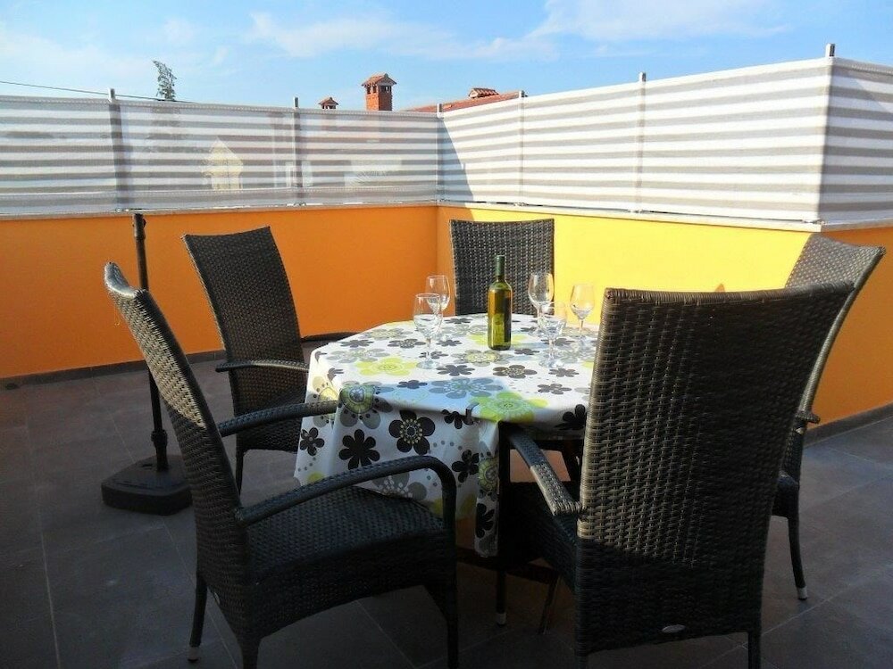 Фото Vacation Pool Apartments