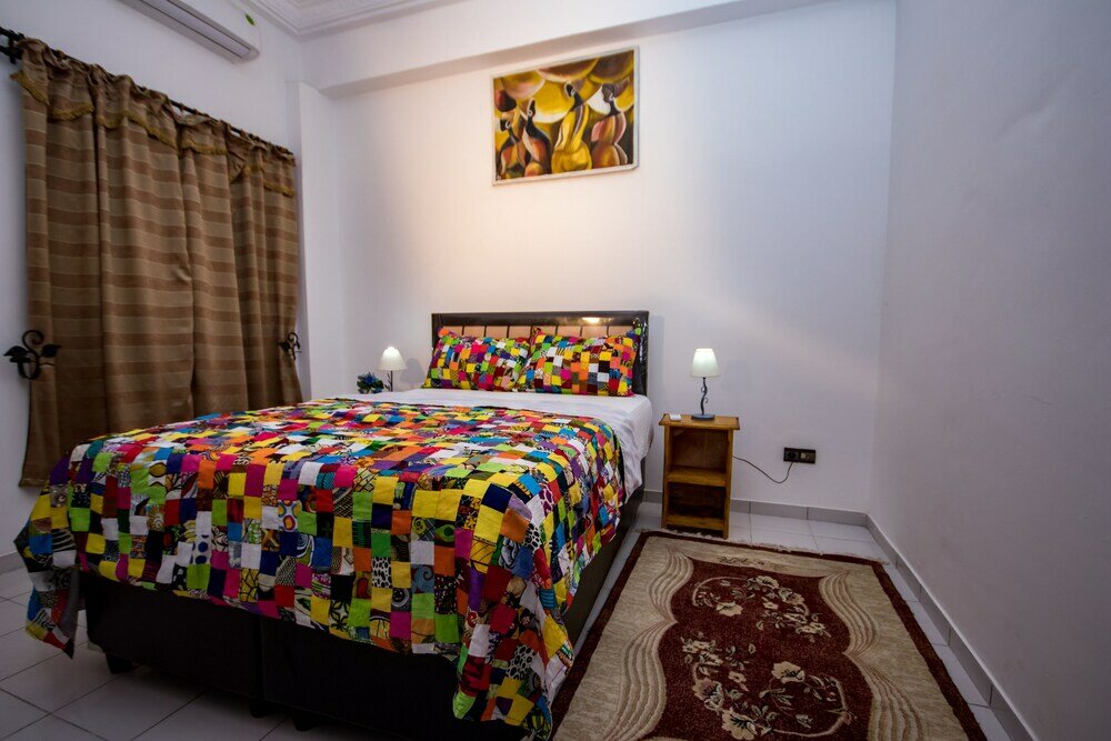 Фото Jeane's Appart Hotel