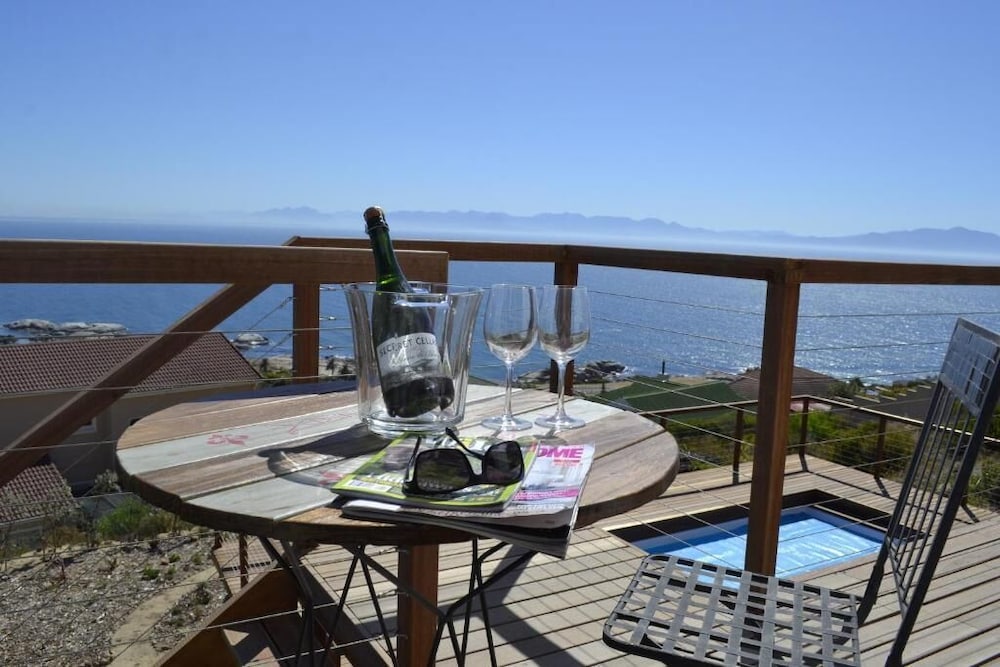 Фото Oceans Drift Guest House - Adults Only