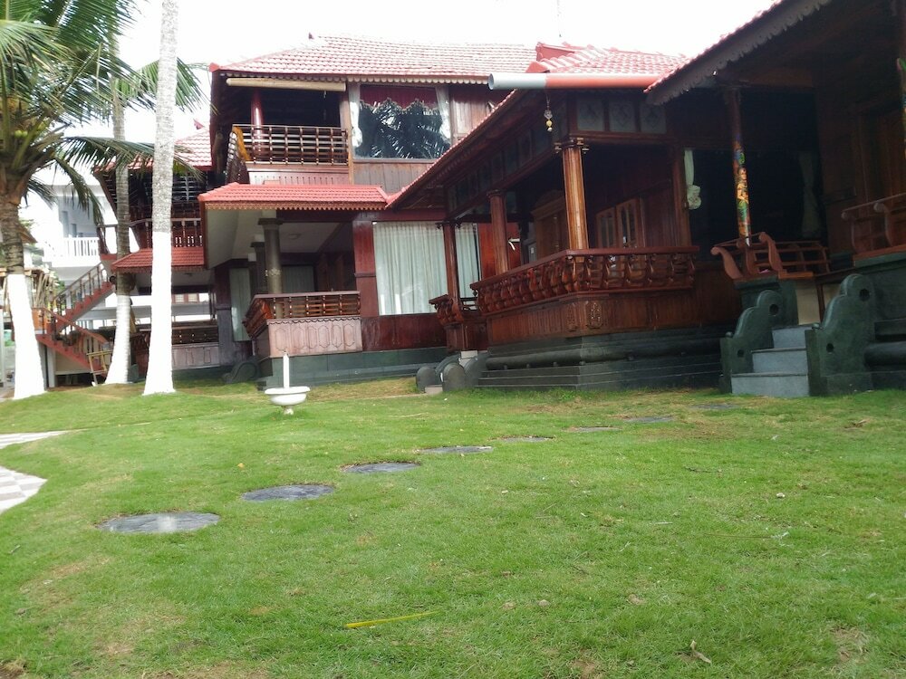 Фото Black Beach Resort