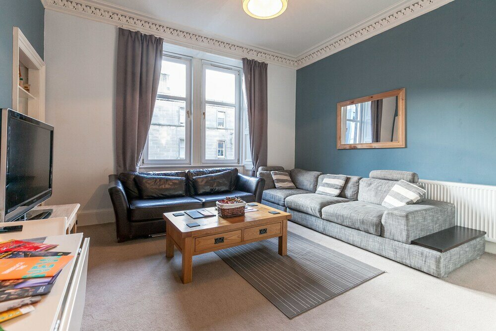 Фото Edinburgh Victorian Luxury Apartment