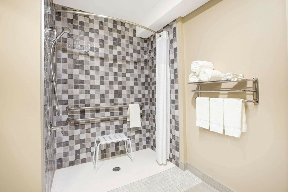 Фото Super 8 by Wyndham Canmore