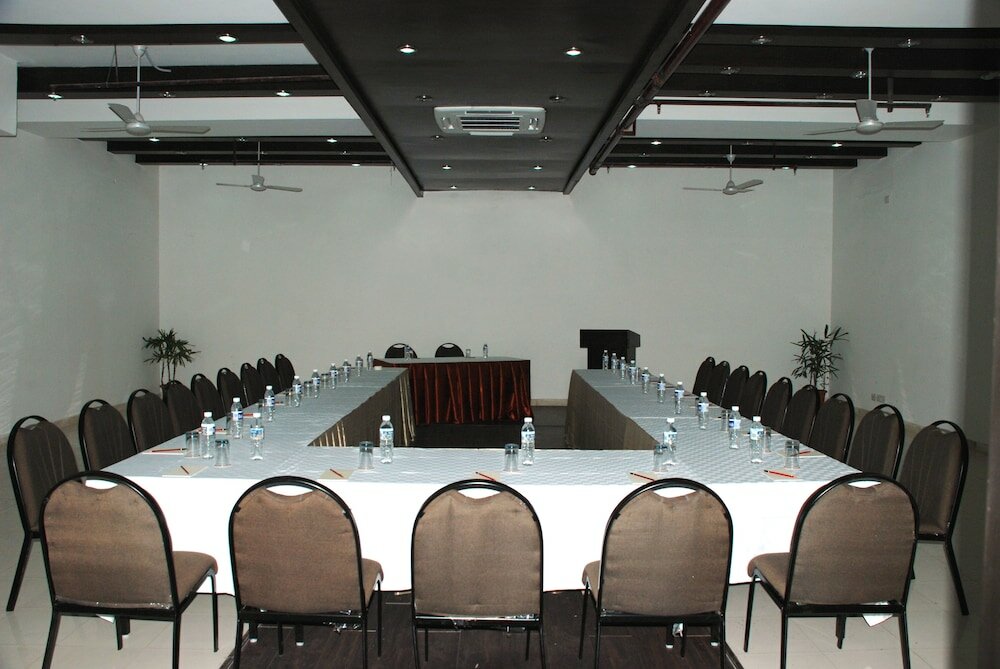 Фото Jht Hotel