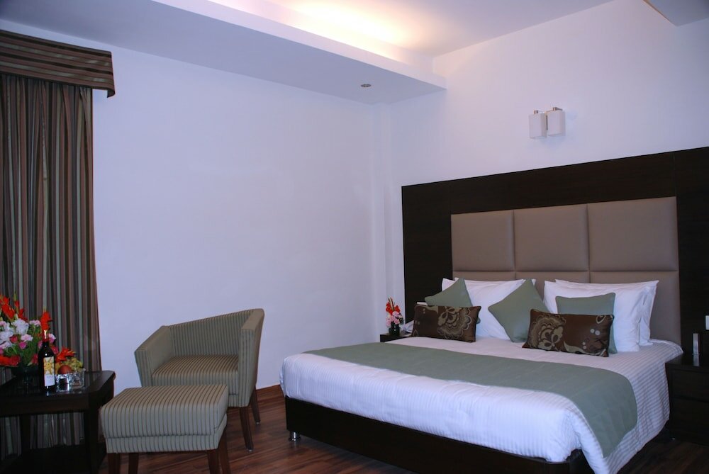 Фото Jht Hotel