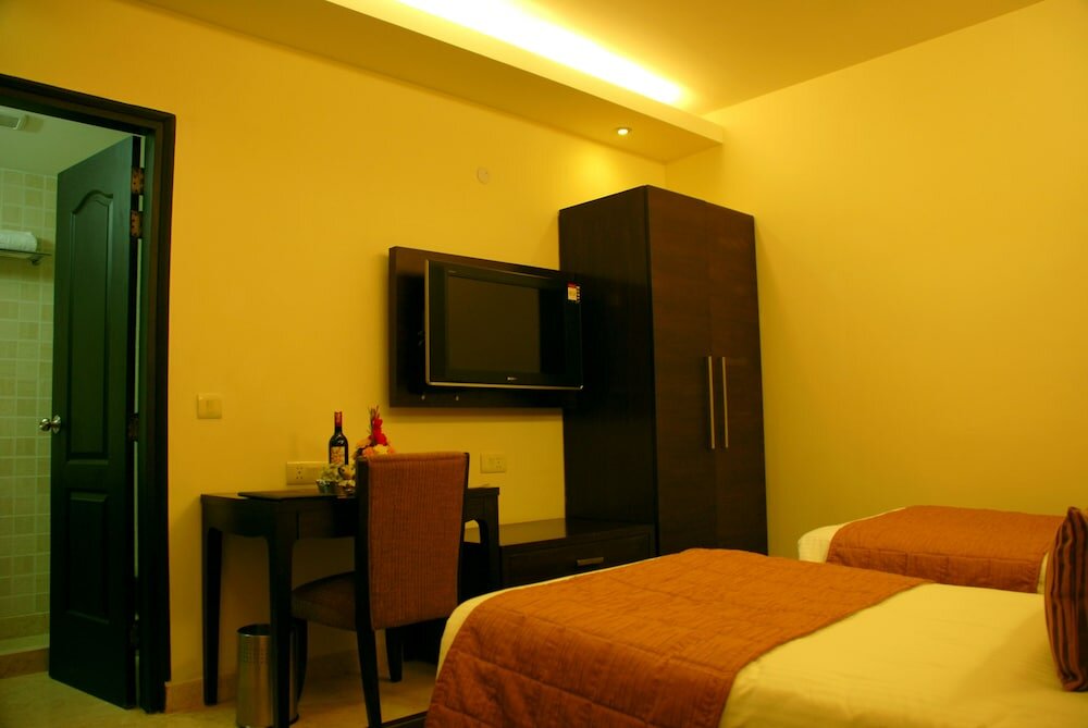 Фото Jht Hotel