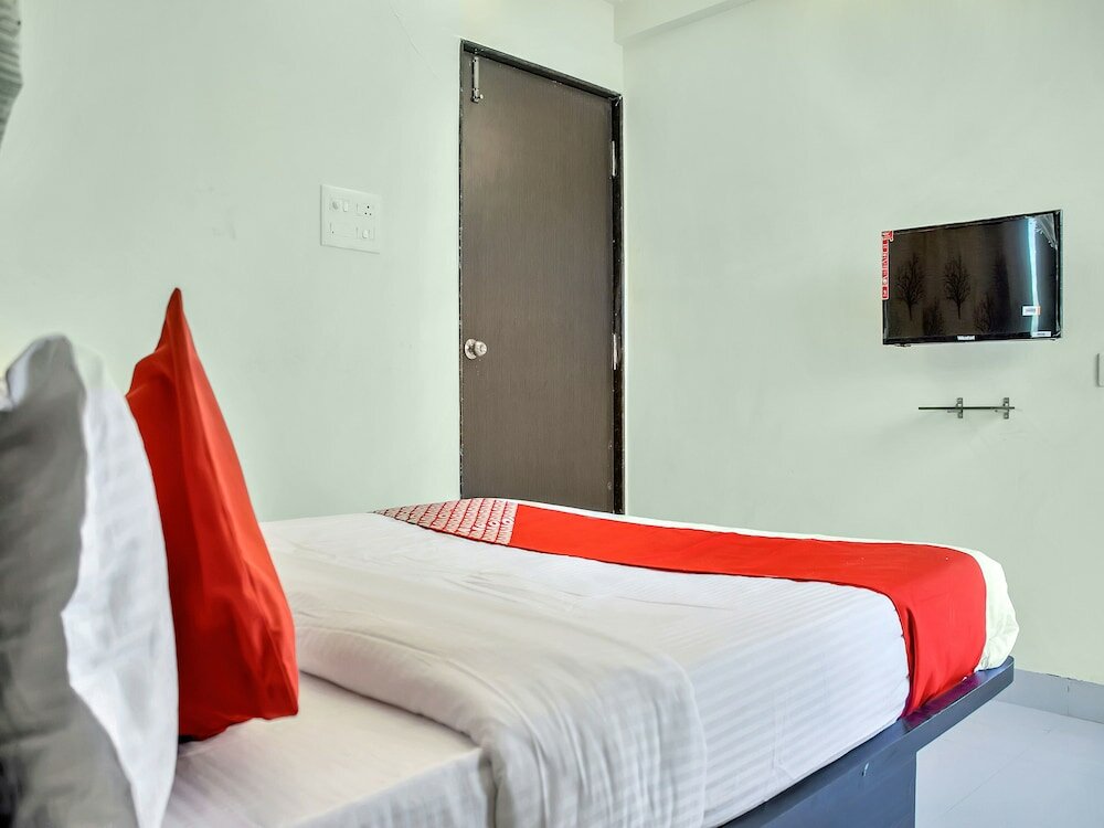 Фото Oyo 12042 Green Olives Apartments