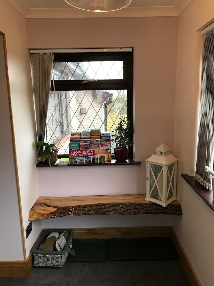 Фото Lon Y Traeth Bed & Breakfast