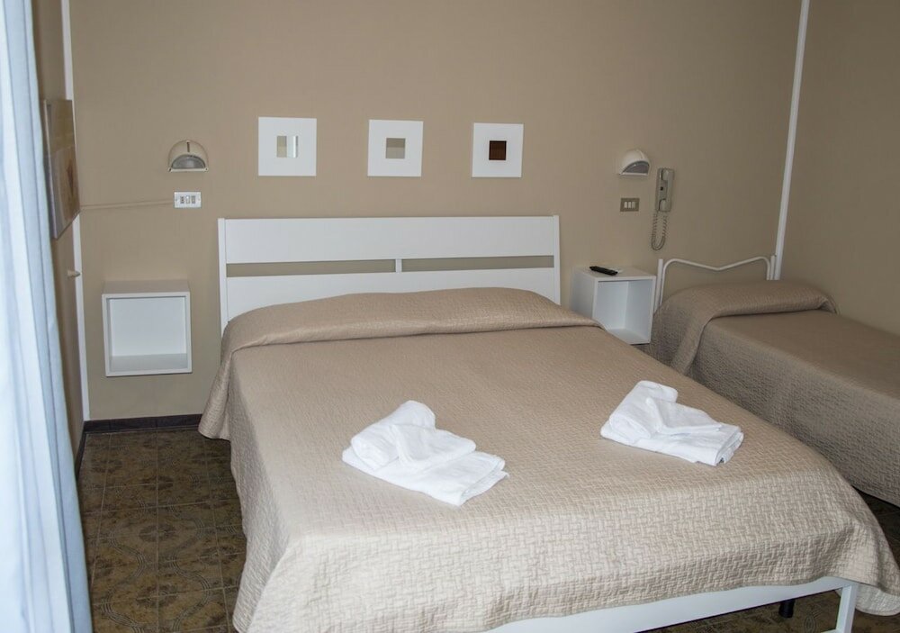 Фото Hotel Fucsia