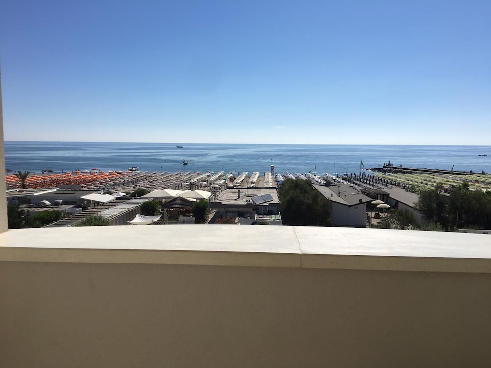 Фото Hotel Derby Exclusive