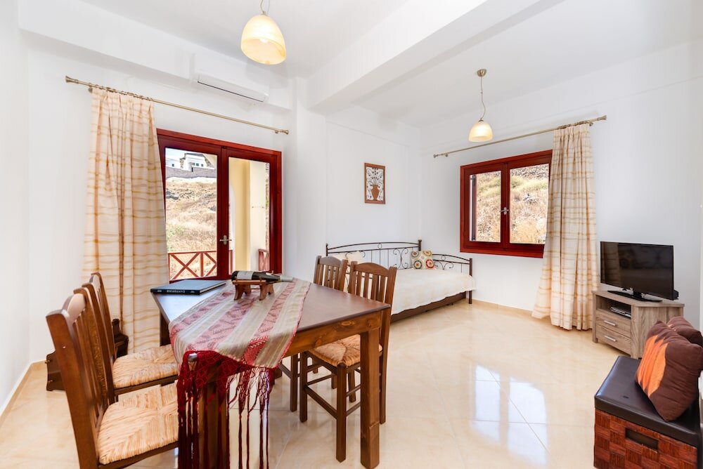 Фото Aspalathos Suites