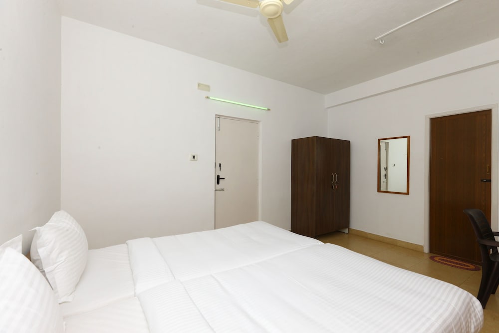 Фото Oyo 9261 Spl Serviced Apartments Sholinganallur