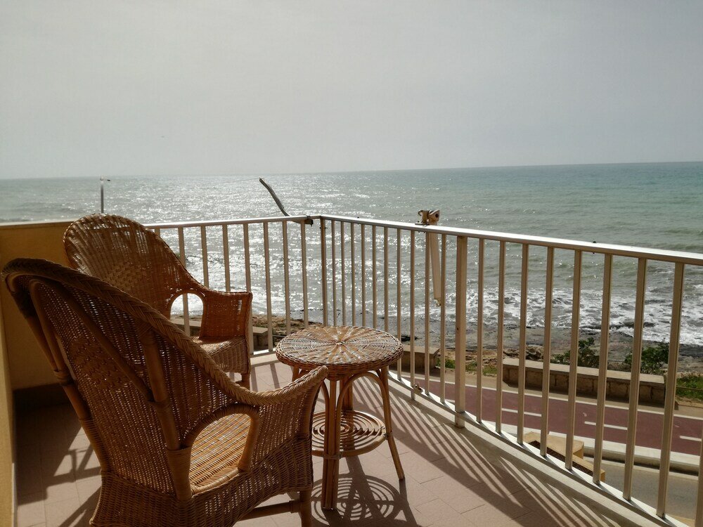 Фото Sea View Apartment