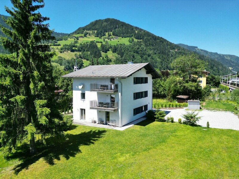 Гостиница 5 Seasons House Zell am See