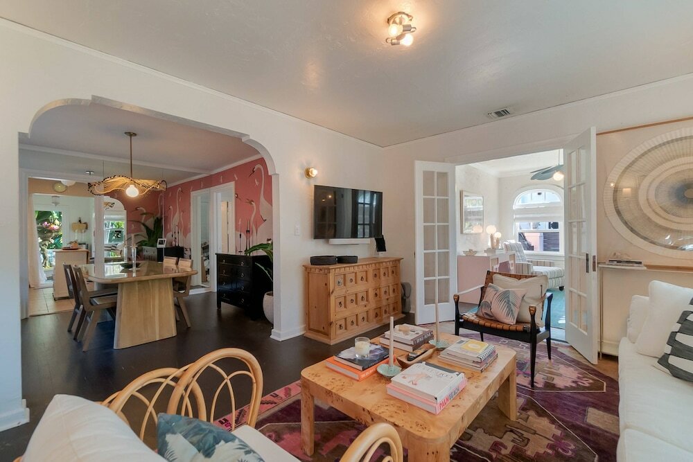 Фото The Palms Cottage Private Pool, Downtown, Beach, The Square