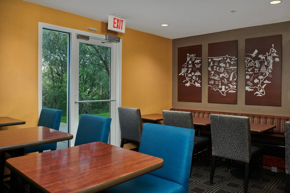 Фото TownePlace Suites by Marriott Tampa North/I-75 Fletcher