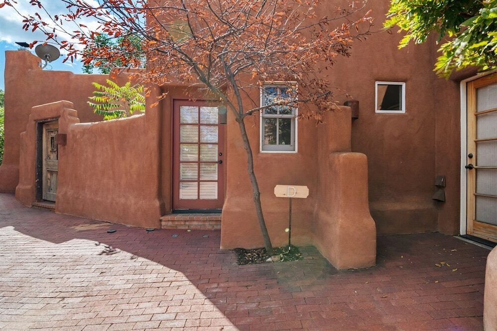 Фото Casa Siempre Mayo - Railyard Gem, Walk to Plaza