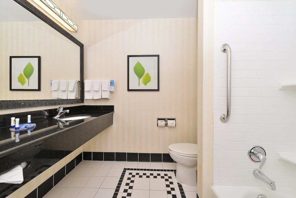 Фото Fairfield Inn & Suites by Marriott Fort Wayne