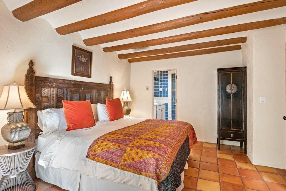 Фото Casa Siempre Mayo - Railyard Gem, Walk to Plaza