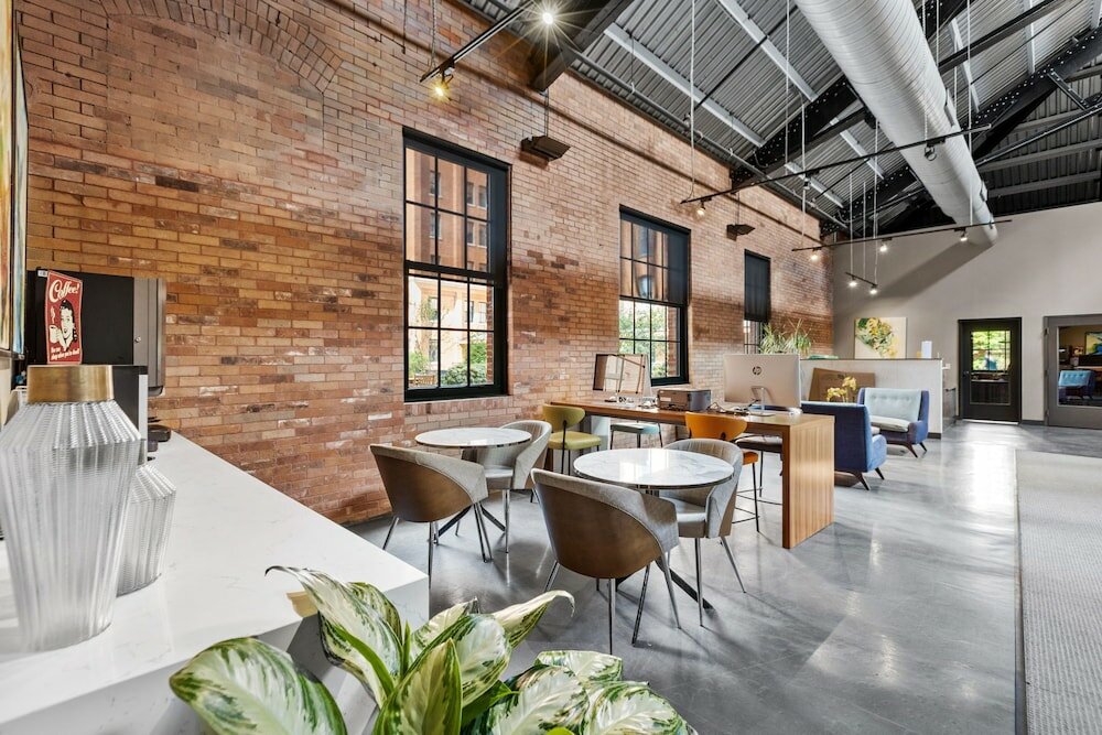 Фото Historic Loft Retreat With Pool