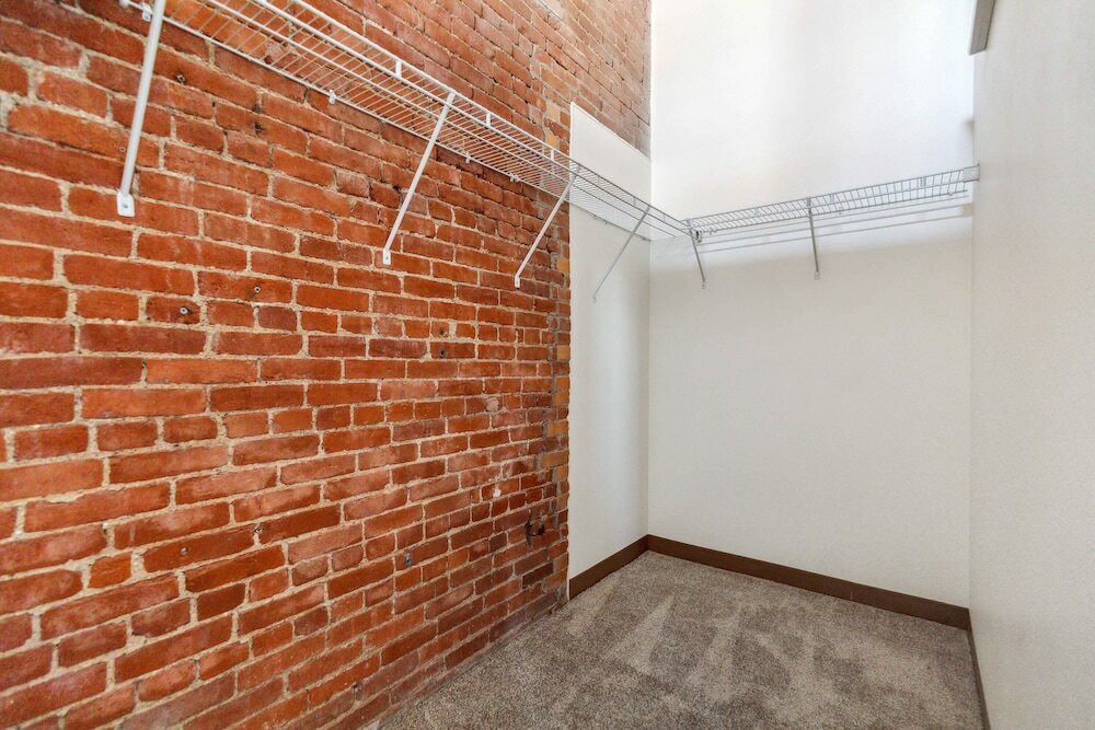 Фото Historic Loft Retreat With Pool