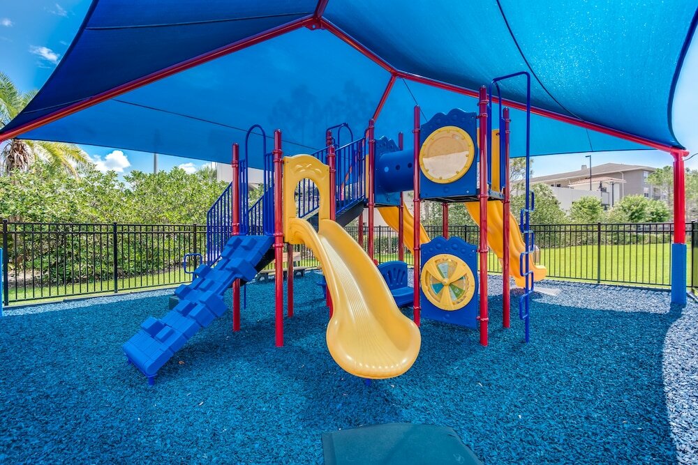 Фото 4816 Cayview Ave № 306