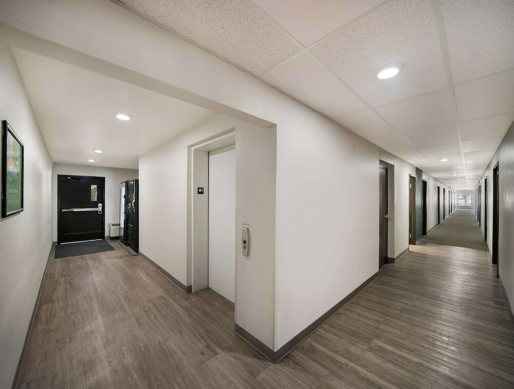 Фото WoodSpring Suites Fort Worth Trophy Club