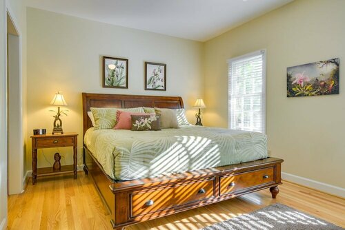 Гостиница North Raleigh Vacation Rental ~ 8 Mi to Downtown! в Роли