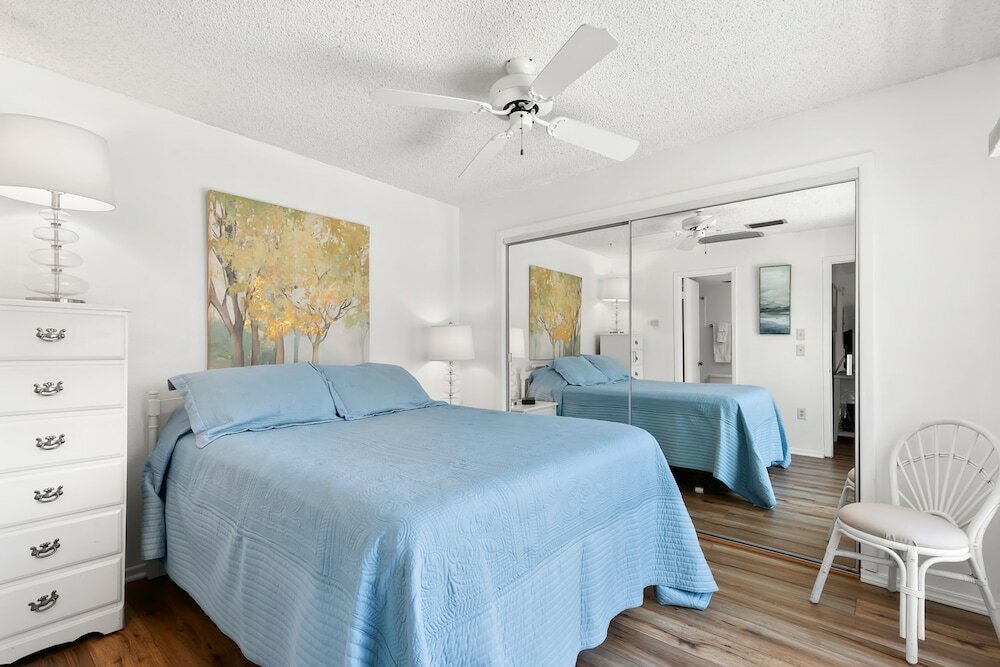 Фото Madeira Beach Yacht Club