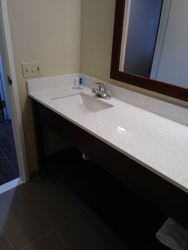 Фото Comfort Inn South Tulsa - Woodland Hills