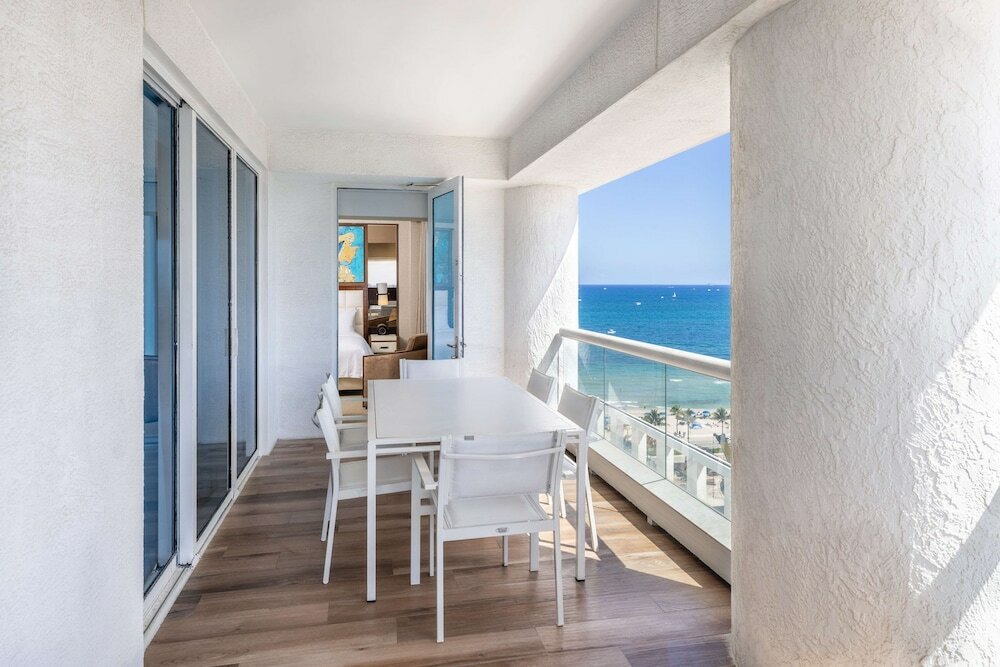 Фото Conrad Fort Lauderdale Beach