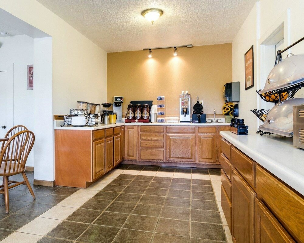 Фото Meadow Acres Inn