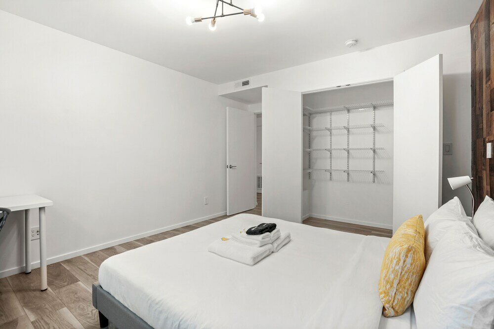 Фото Harkness Apartment