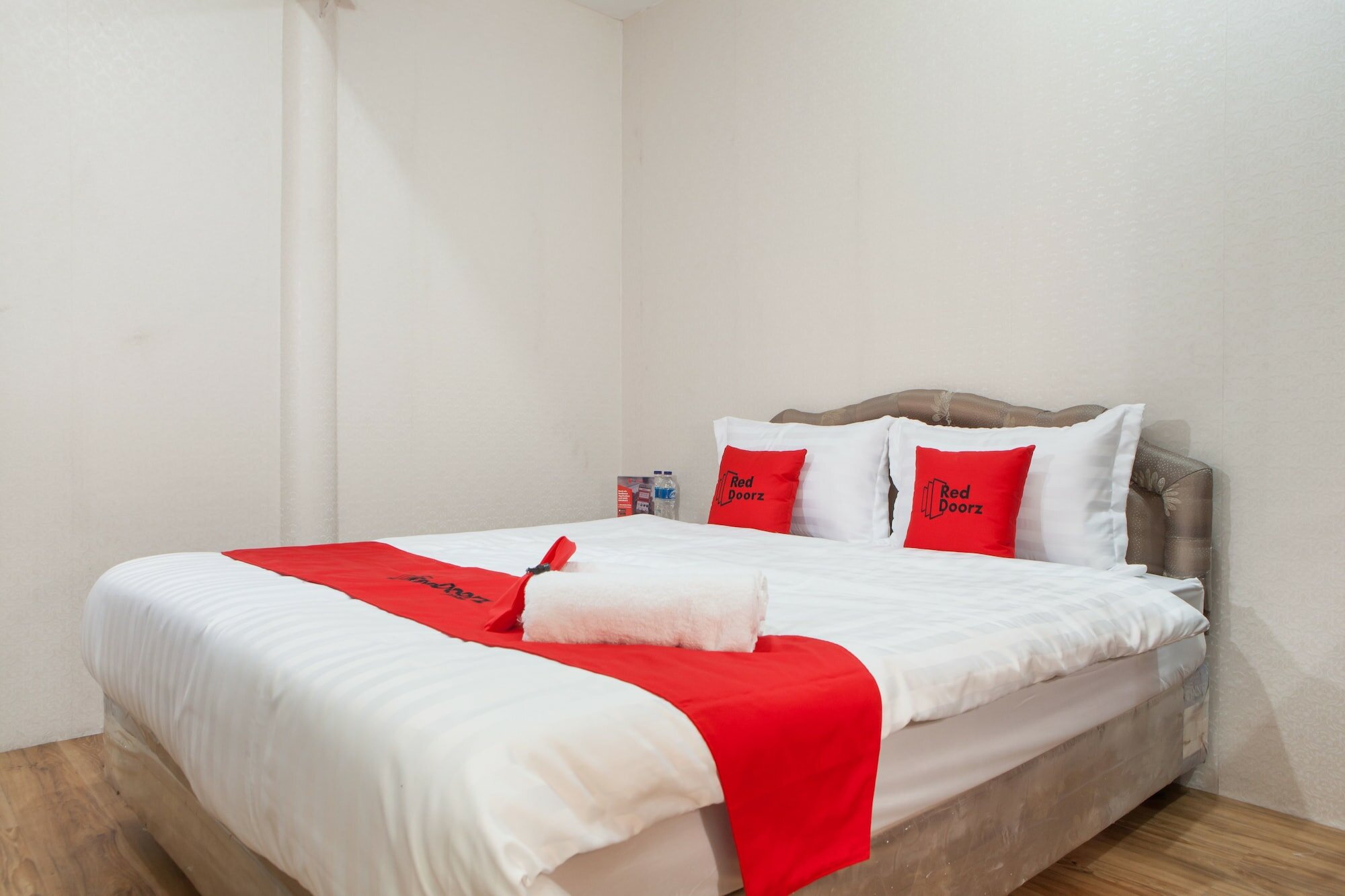 Фото RedDoorz near Pelabuhan Tanjung Perak 2 Surabaya