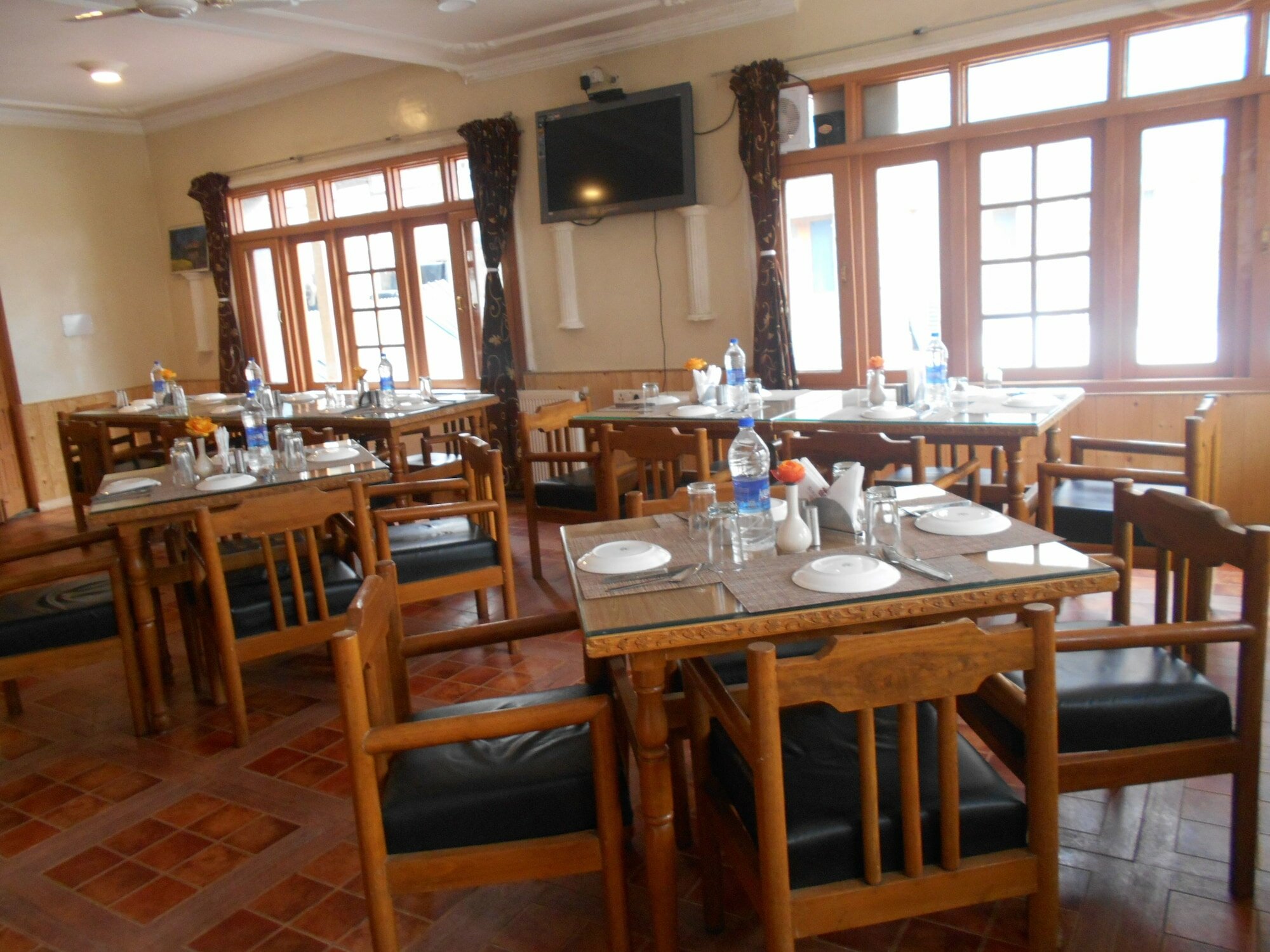 Фото Hotel Abshar