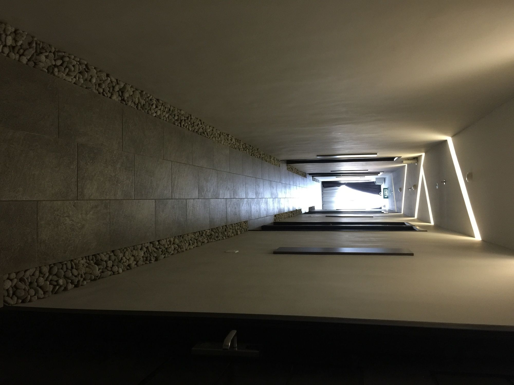 Фото Eatern Hotel