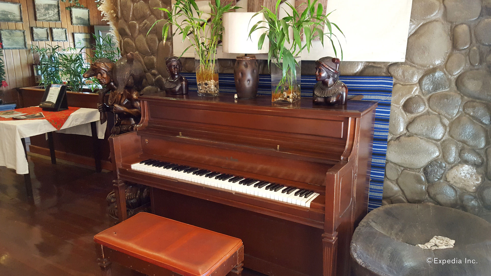 Фото Mountain Lodge