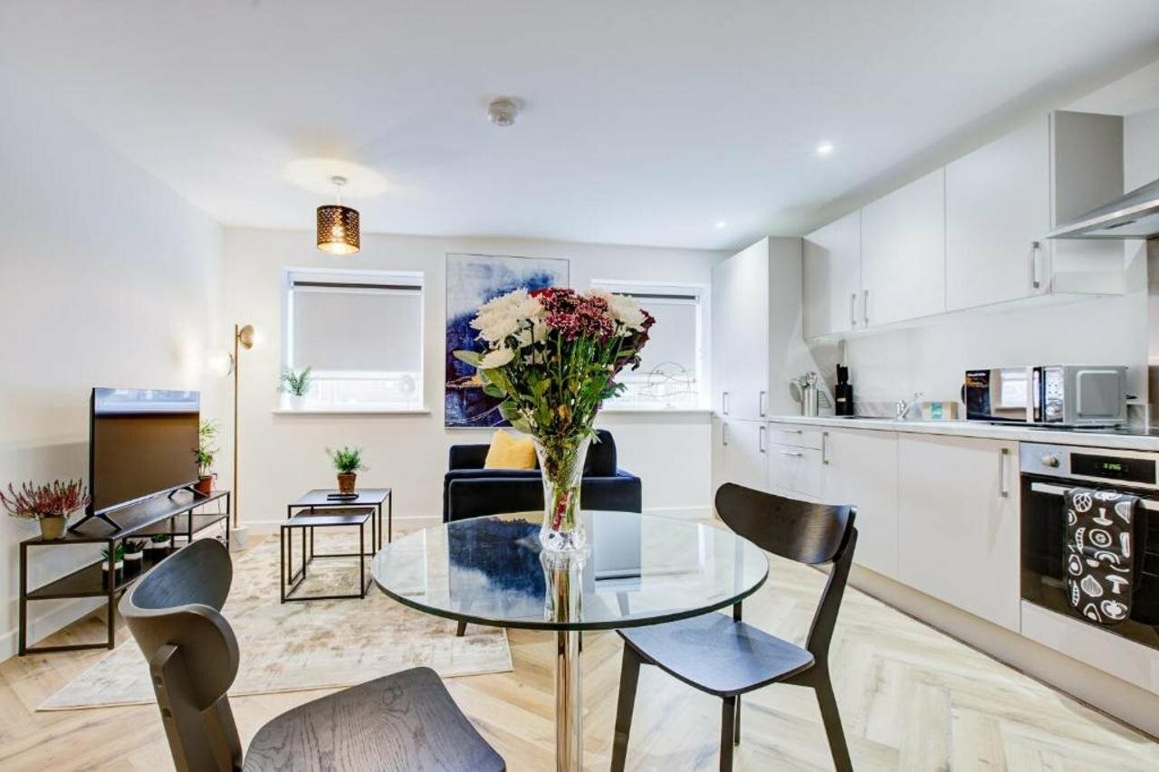 Фото Hybrid Resi - Mitcham