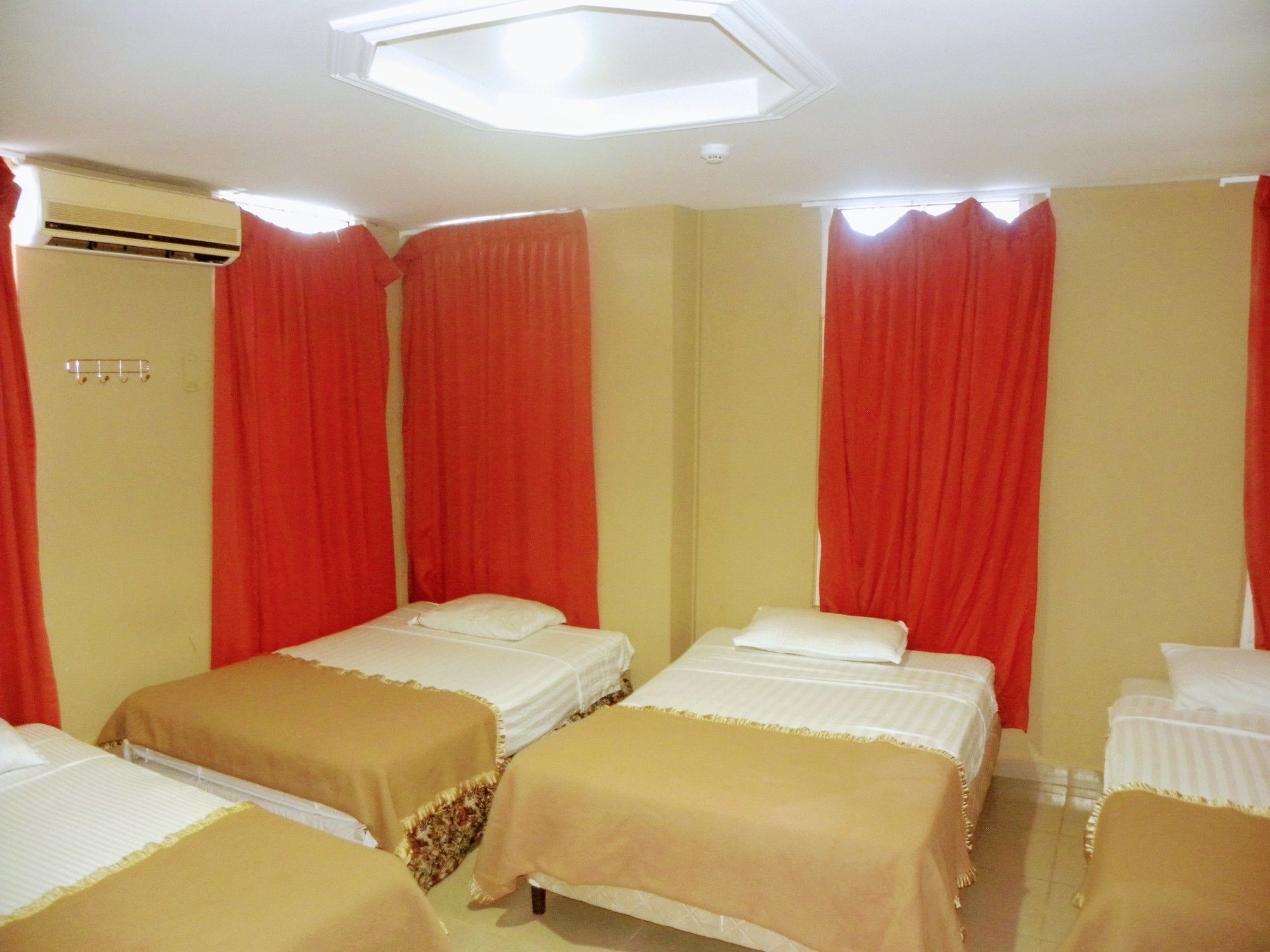 Фото Hotel Meryland